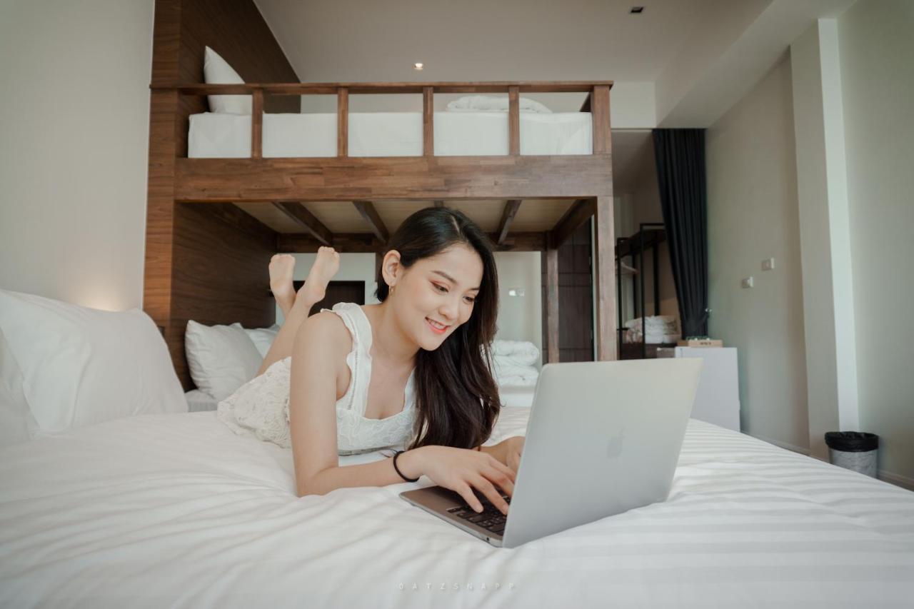 Hotel Play Poshtel & Cafe' Krabi Zewnętrze zdjęcie