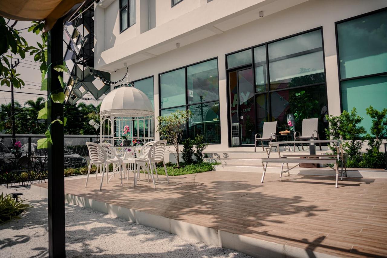 Hotel Play Poshtel & Cafe' Krabi Zewnętrze zdjęcie